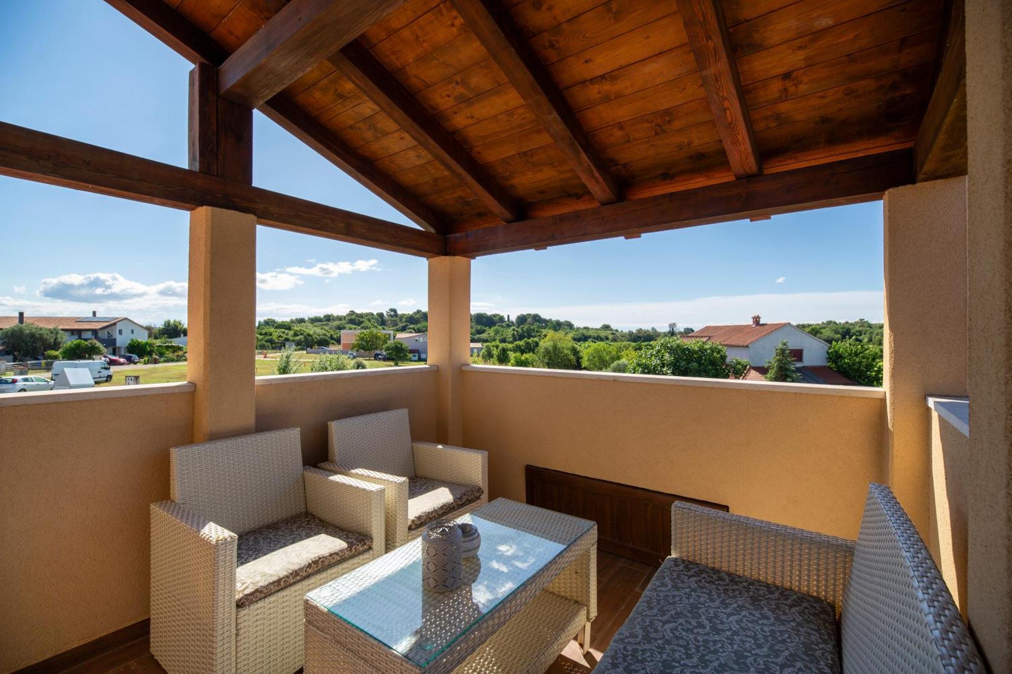 Apartman Viki Stinjan Pula Exterior photo